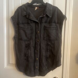 Pilcro medium men’s Moto style vest shirt pocket snap front dark gray